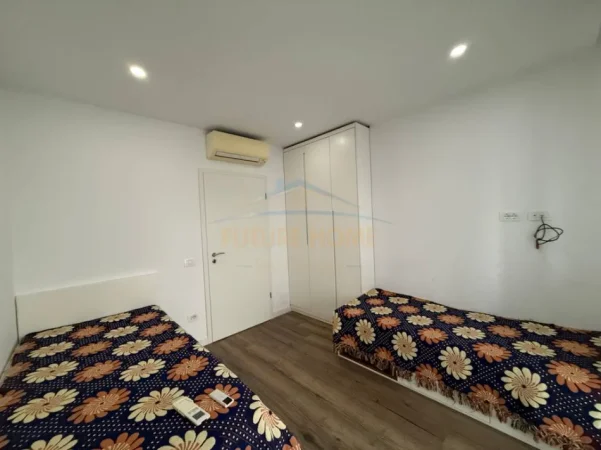 Tirane, jepet me qera apartament 2+1+Ballkon Kati 11, 80 m² 880 € (Rruga e Kavajes)
