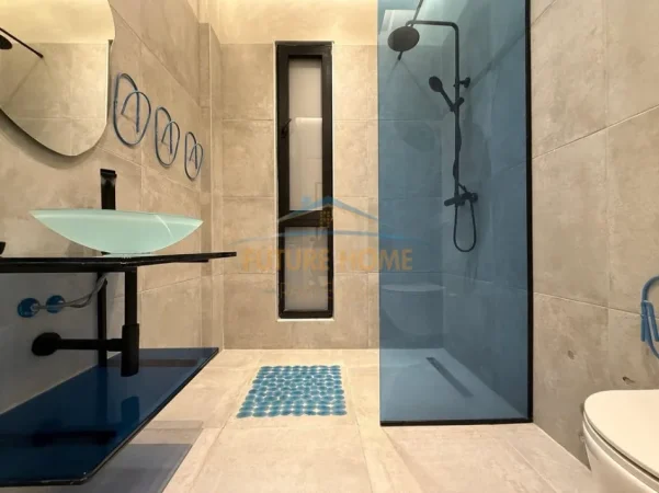 Tirane, jepet me qera apartament 1+1+Ballkon Kati 6, 65 m² 1.000 € (Rruga e Kavajes)