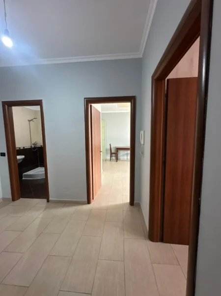 Tirane, shitet apartament 2+1 Kati 2, 107 m² 153.000 € (Fresku)