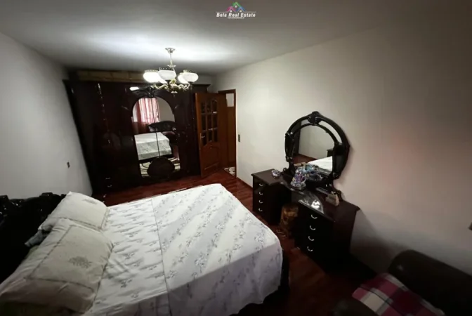 Tirane, jap me qera apartament 2+1 Kati 4, 80 m² 580 € (Rruga Haxhi Hysen Dalliu)