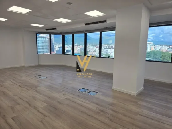 Tirane, jepet me qera zyre Kati 10, 118 m² 2.700 € (KULLAT BINJAKE)