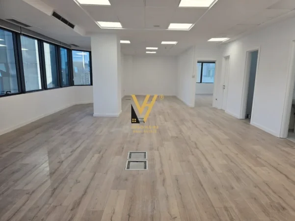 Tirane, jepet me qera zyre Kati 10, 118 m² 2.700 € (KULLAT BINJAKE)