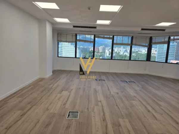 Tirane, jepet me qera zyre Kati 10, 110 m² 2.600 € (KULLAT BINJAKE)