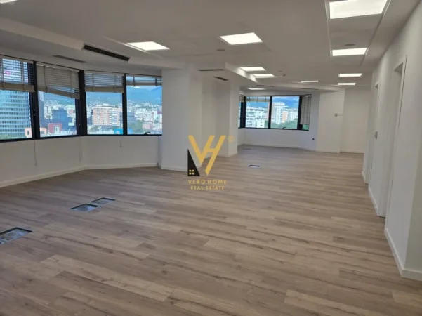 Tirane, jepet me qera zyre Kati 10, 110 m² 2.600 € (KULLAT BINJAKE)