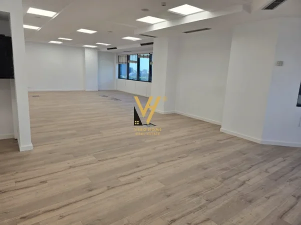 Tirane, jepet me qera zyre Kati 10, 110 m² 2.600 € (KULLAT BINJAKE)