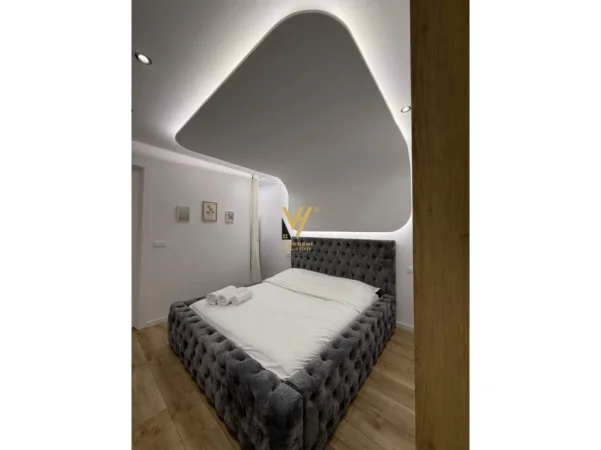Tirane, jepet me qera garsonier Kati 1, 50 m² 550 € (21 DHJETORI)