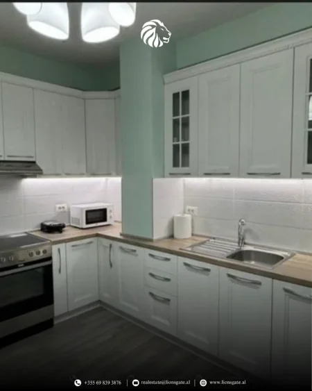 Tirane, jap me qera apartament 2+1+Aneks+Ballkon , 100 m² 900 € 