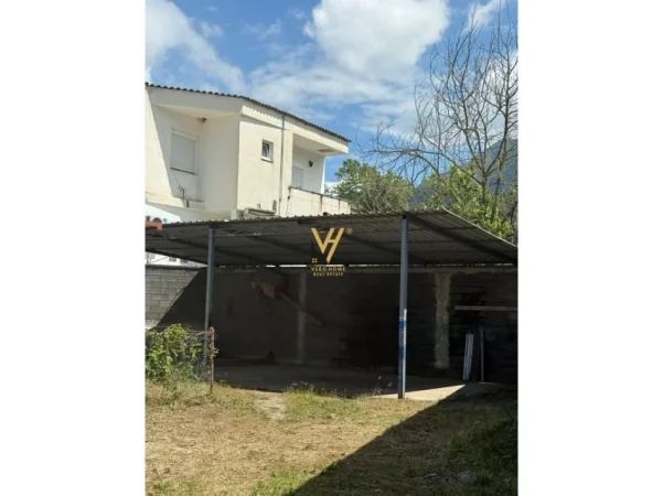 Tirane, jepet me qera magazine Kati 0, 610 m² 800 € (RRUGA MYSLYM KETA)