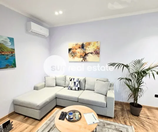 Shkoder, jepet me qera apartament 2+1+Ballkon Kati 1, 91 m² (RUS KATOLIK)