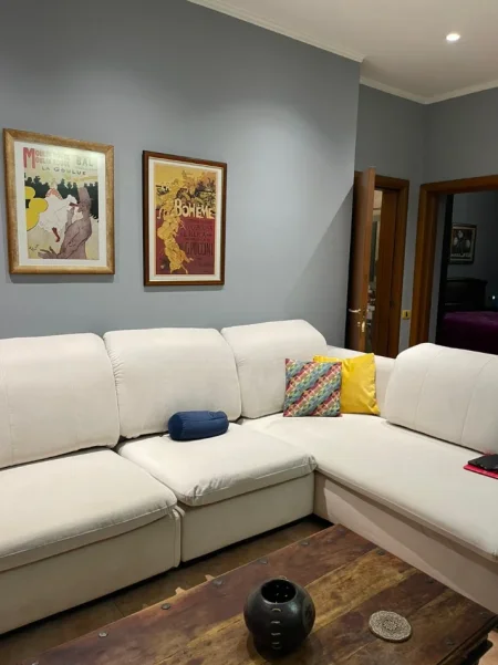 Tirane, shes apartament 2+1+Ballkon Kati 2, 63 m² 250.000 € (Pallatet Agimi)