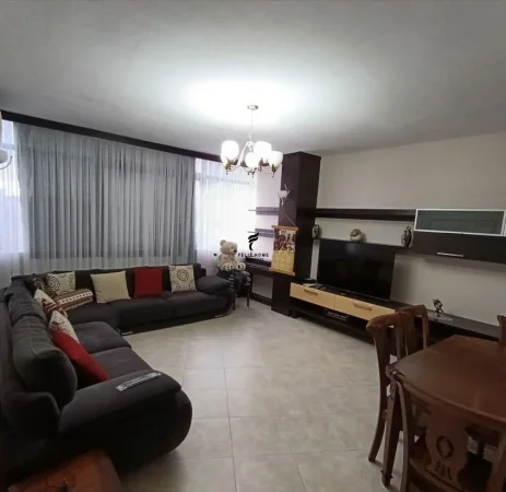 Tirane, jepet me qera apartament 2+1 Kati 6, 110 m² 1.000 € (JORDAN MISJA)