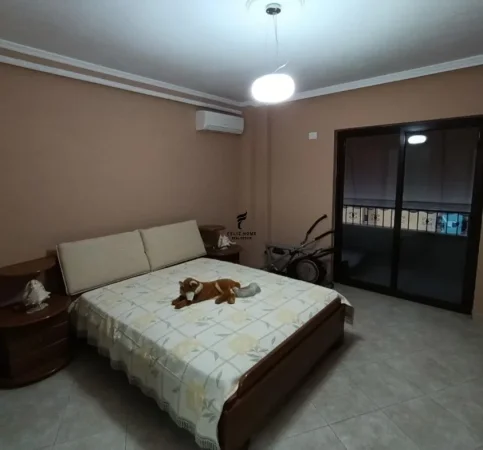 Tirane, jepet me qera apartament 2+1 Kati 6, 110 m² 1.000 € (JORDAN MISJA)