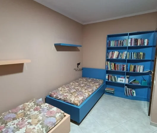 Tirane, jepet me qera apartament 2+1 Kati 6, 110 m² 1.000 € (JORDAN MISJA)