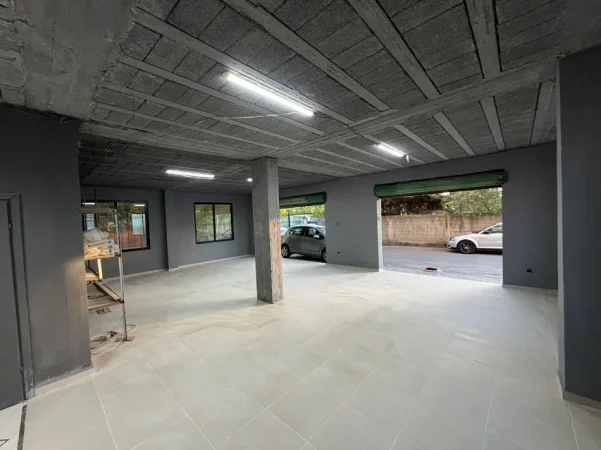 Jepet me qera ambjent biznesi Kati 0, 95 m² 750 € (Rruga Turhan Pashe Permeti, Laprake)
