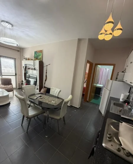 Kavaje, shitet apartament 1+1 Kati 3, 63 m² 60000 € (Shkembi i Kavajes)