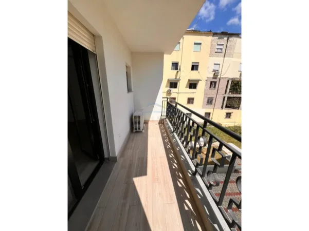 Tirane, shitet apartament 1+1 Kati 2, 71 m² 225.000 € (RRUGA E ELBASANIT)