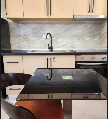 Tirane, jepet me qera apartament 1+1 Kati 4, 50 m² 400 € (RRUGA E DIBRES)