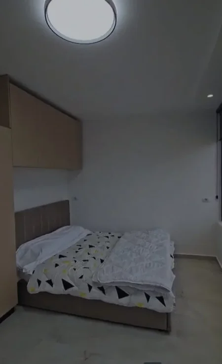 Tirane, jepet me qera apartament 1+1 Kati 8, 60 m² 470 € (Rruga 5 Maji)