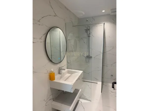 Tirane, shitet apartament 1+1+Ballkon Kati 5, 59 m² 130.000 € (xibraku)
