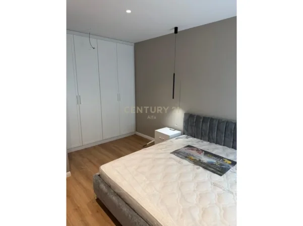 Tirane, shitet apartament 1+1+Ballkon Kati 5, 59 m² 130.000 € (xibraku)