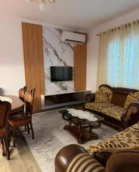 Tirane, jepet me qera apartament 2+1+Ballkon Kati 1, 110 m² 500 € (Siri Kodra)