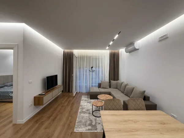 Tirane, jepet me qera apartament 1+1 Kati 2, 65 m² 500 € (UNIVERS CITY)