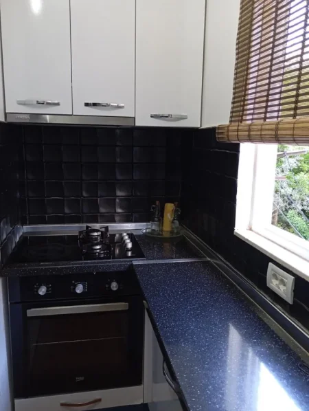 Tirane, jepet me qera apartament 2+1 Kati 2, 85 m² 500 € (Oxhaku)