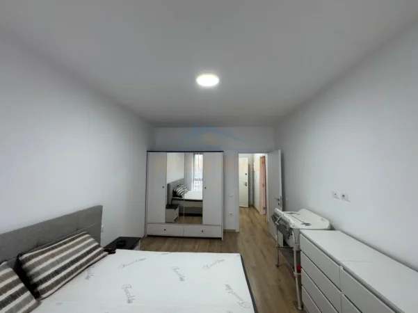 Tirane, jepet me qera apartament 1+1+Ballkon Kati 11, 63 m² 600 € (Farmacia 10)