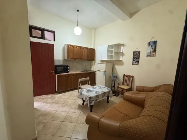 Tirane, jepet me qera apartament 1+1+Ballkon Kati 0, 62 m² 340 € (Rr. SIRI KODRA Punishte Pastave (Xhangolli))