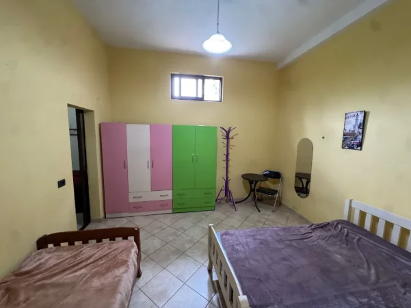 Tirane, jepet me qera apartament 1+1+Ballkon Kati 0, 62 m² 340 € (Rr. SIRI KODRA Punishte Pastave (Xhangolli))