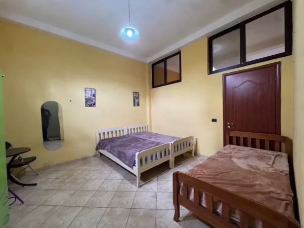 Tirane, jepet me qera apartament 1+1+Ballkon Kati 0, 62 m² 340 € (Rr. SIRI KODRA Punishte Pastave (Xhangolli))