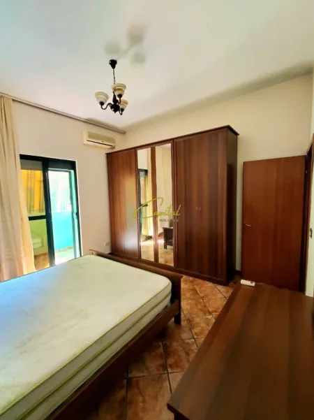 Tirane, jepet me qera apartament 2+1 Kati 2, 100 m² 600 € (RRUGA E DURRESIT)