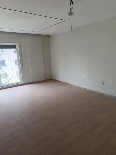 Tirane, jepet me qera apartament 1+1 Kati 6, 74 m² 145.000 € (Rruga 5 Maji)