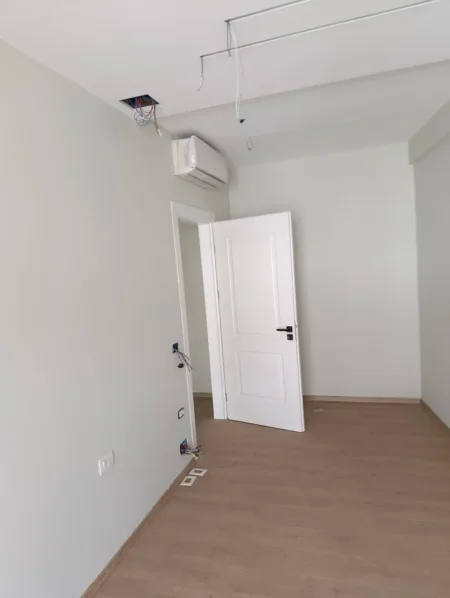 Tirane, jepet me qera apartament 1+1 Kati 6, 74 m² 145.000 € (Rruga 5 Maji)