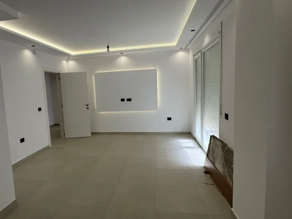 Tirane, shitet apartament 2+1 Kati 3, 109 m² 130.000 € (Fresku)