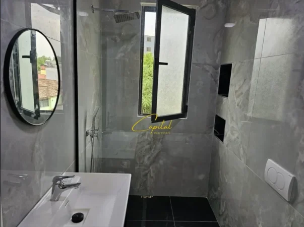 Tirane, jepet me qera apartament 2+1 Kati 4, 80 m² 550 € (RRUGA E DIBRES)