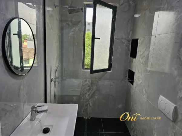 Tirane, jepet me qera apartament 2+1 Kati 3, 100 m² 550 € (PRANE QSUT)