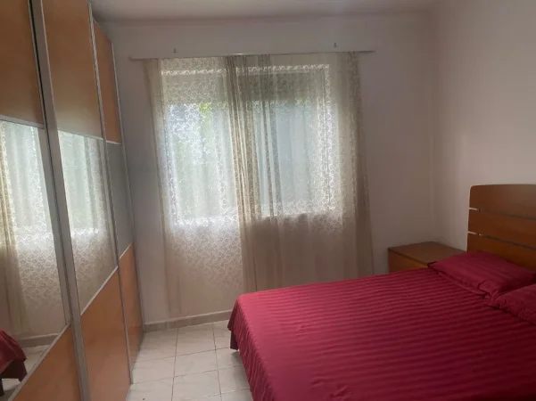 Tirane, jepet me qera apartament 1+1 Kati 3, 58 m² 350 € (rruga Gaqo Tashko Tirane.)