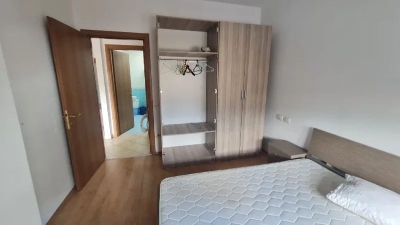 Tirane, jepet me qera apartament 1+1 Kati 2, 60 m² 400 € (Don Bosko prane Bujtines Gjeli)