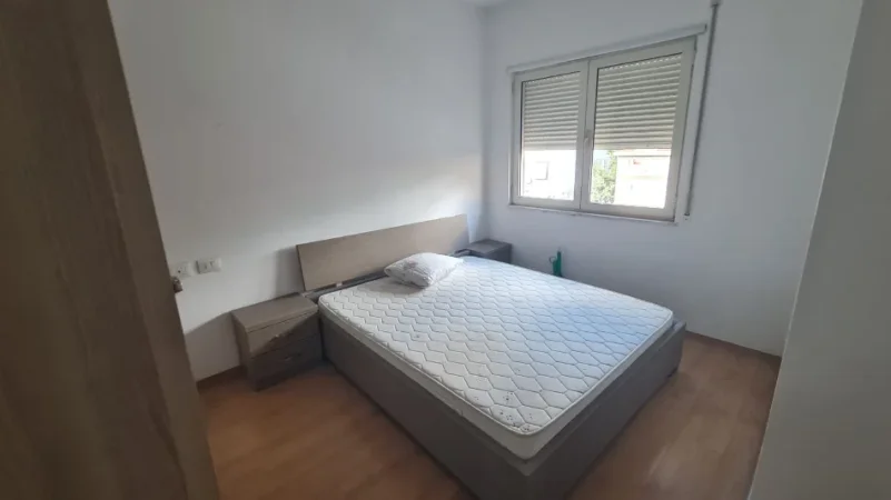 Tirane, jepet me qera apartament 1+1 Kati 2, 60 m² 400 € (Don Bosko prane Bujtines Gjeli)