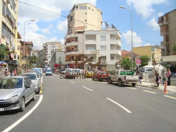 Tirane, jepet me qera apartament 1+1 , 40 m² 300 € (mihal grameno)