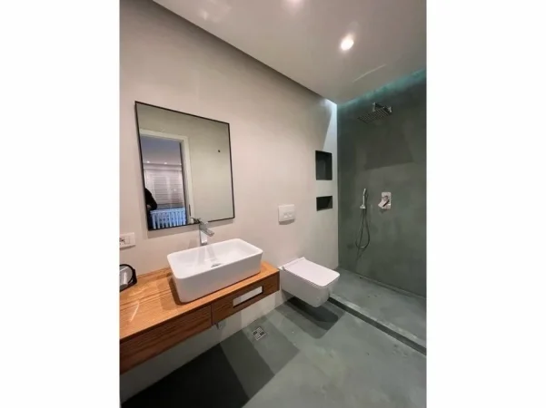 Tirane, jepet me qera apartament 2+1+Ballkon Kati 11, 91 m² 800 € (21 Dhjetori, Kompleksi Magnet)