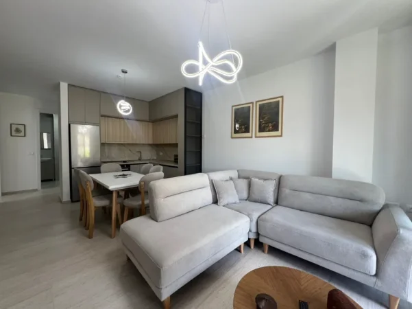 Tirane, jepet me qera apartament 3+1+Ballkon Kati 2, 160 m² 1.450 € (Liqeni i Thatë)