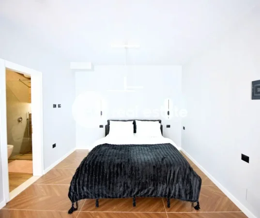 Shkoder, jepet me qera garsonier 1+1 Kati 1, 45 m² (PARRUCE)