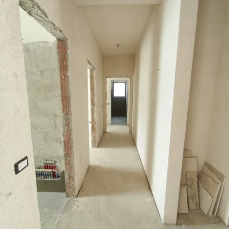Tirane, shitet apartament 3+1 Kati 1, 150 m² 477.000 € 