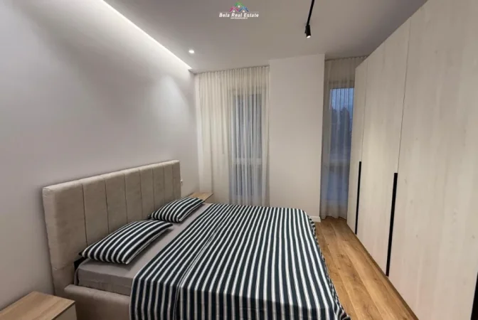 Tirane, jepet me qera apartament 1+1+Ballkon Kati 2, 65 m² 520 € (univers city)