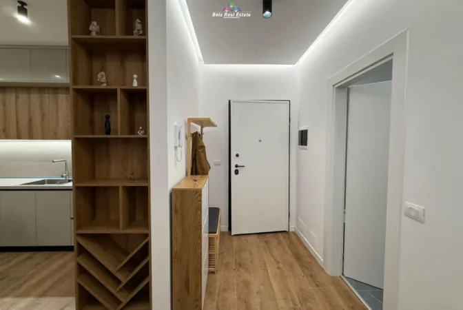 Tirane, jepet me qera apartament 1+1+Ballkon Kati 2, 65 m² 520 € (univers city)