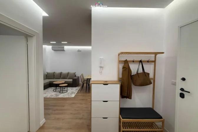 Tirane, jepet me qera apartament 1+1+Ballkon Kati 2, 65 m² 520 € (univers city)