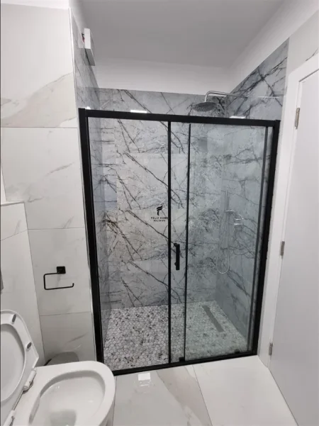 Tirane, jepet me qera apartament 2+1 Kati 8, 100 m² 800 € (KONGRESI I MANASTIRIT)