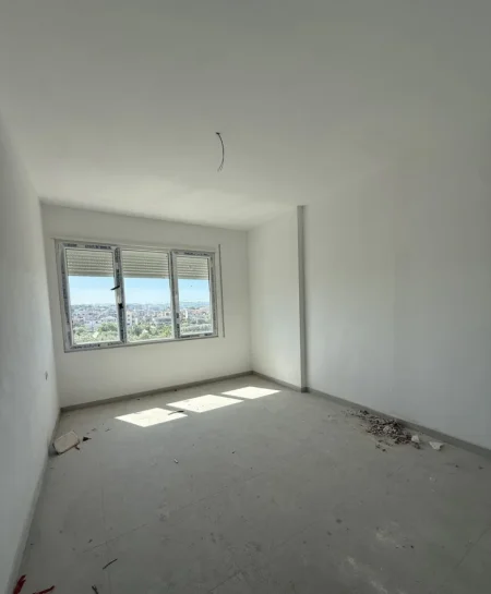 Tirane, shitet apartament 2+1 Kati 3, 125000 € (Kamez)